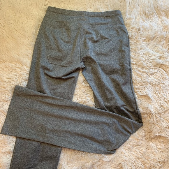 AERIE FIT Gray Bootcut Yoga Pants - Size X-Small - Picture 3 of 6